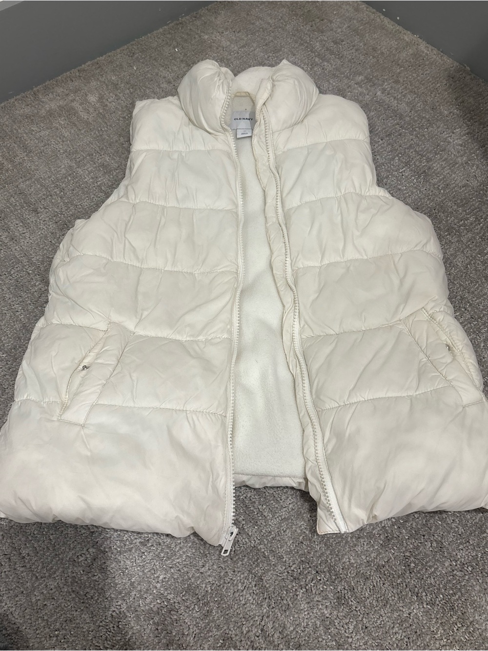 Old Navy Ivory Quilted Puffer Vest